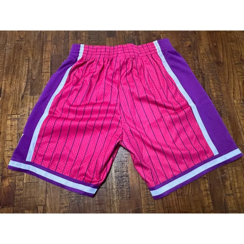 Milwaukee Bucks Mitchell & Ness Hardwood Classic World Swingman Shorts Mens L